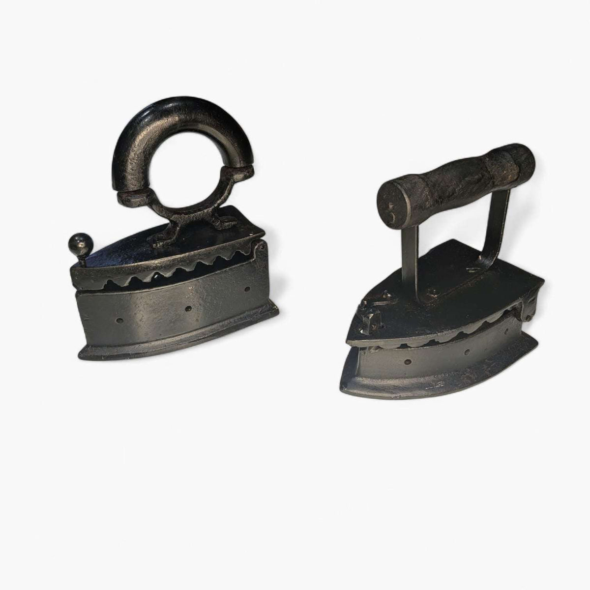 Planchas decorativas antiguas en fundición únicas - Cositas Antiguas – La Guadaña, Anticuarios Online en Jerez , vender antigüedades, muebles antiguos