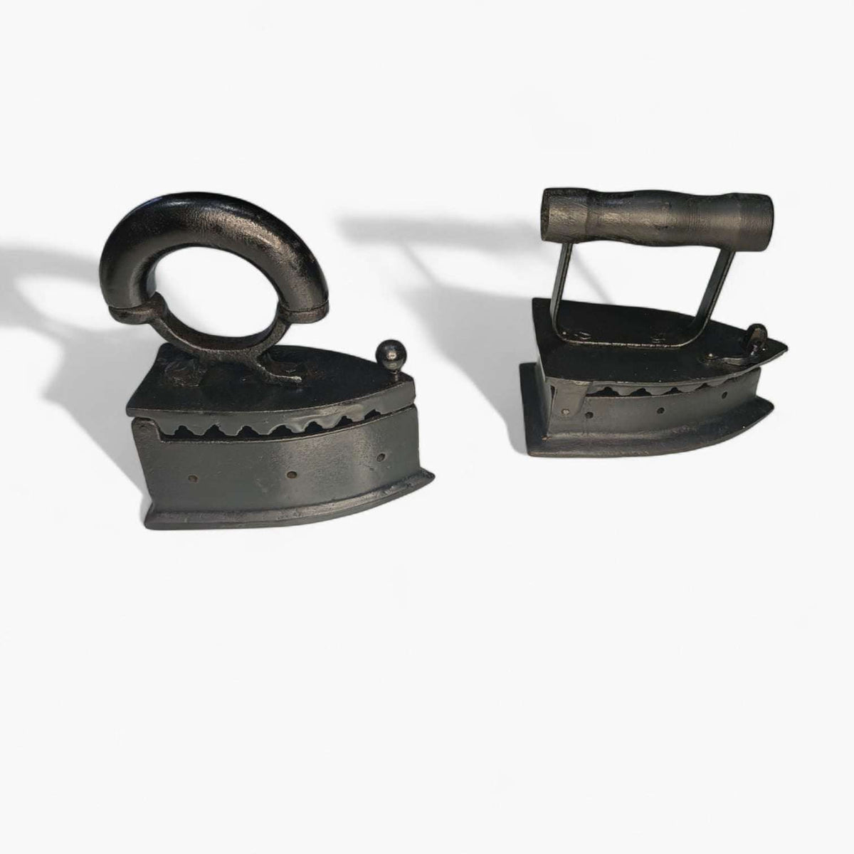Planchas decorativas antiguas en fundición únicas - Cositas Antiguas – La Guadaña, Anticuarios Online en Jerez , vender antigüedades, muebles antiguos