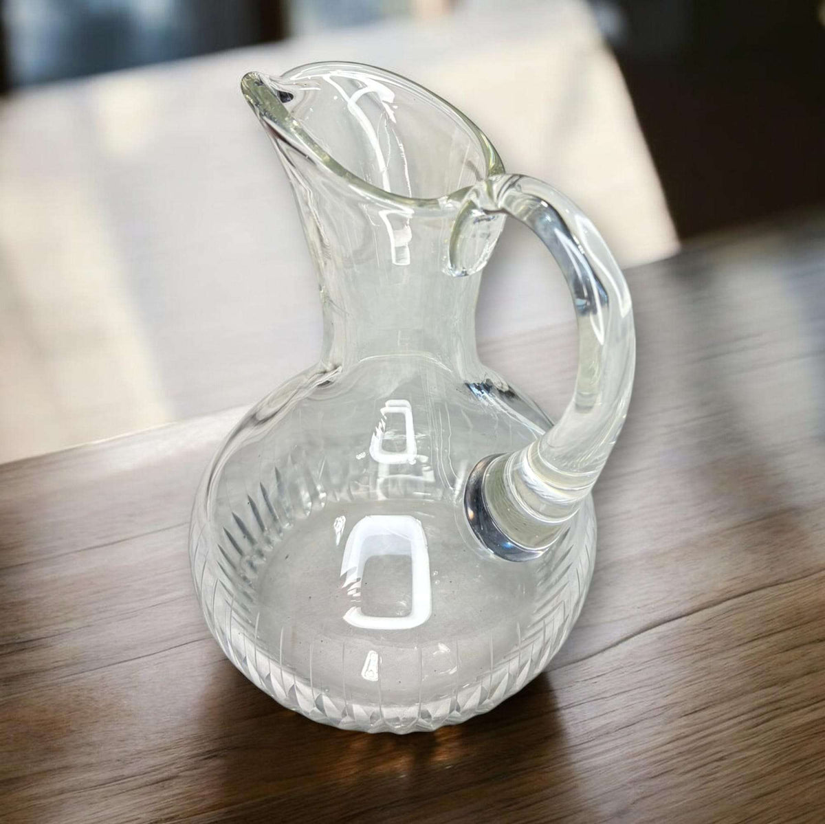 Jarra antigua de cristal tallado para decoración - Cositas Antiguas – La Guadaña, Anticuarios Online en Jerez , vender antigüedades, muebles antiguos
