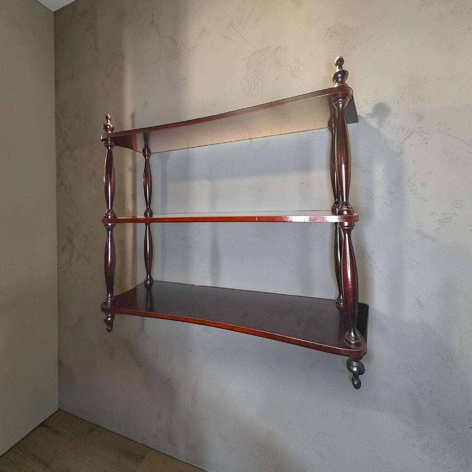 Disponible en limbaproecher.com, es una oportunidad limitada para añadir a tu hogar un mueble nuevo en nuestra selección, único, elegante y difícil de encontrar con este formato mural