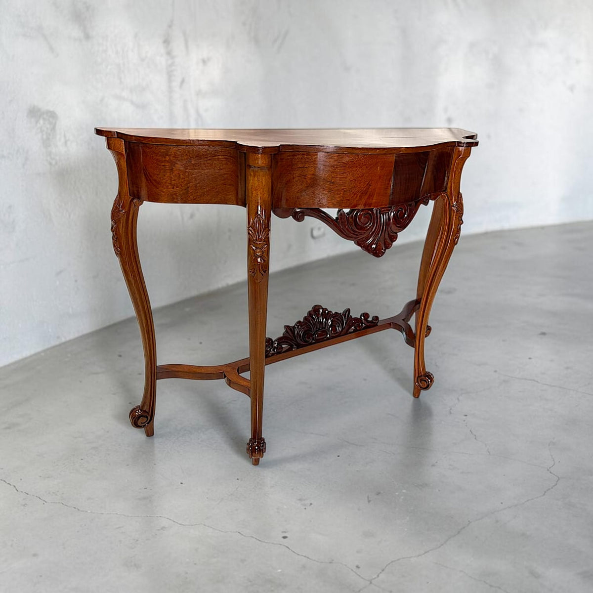 Consola isabelina de caoba tallada para el recibidor - Cositas Antiguas – La Guadaña, Anticuarios Online en Jerez , vender antigüedades, muebles antiguos