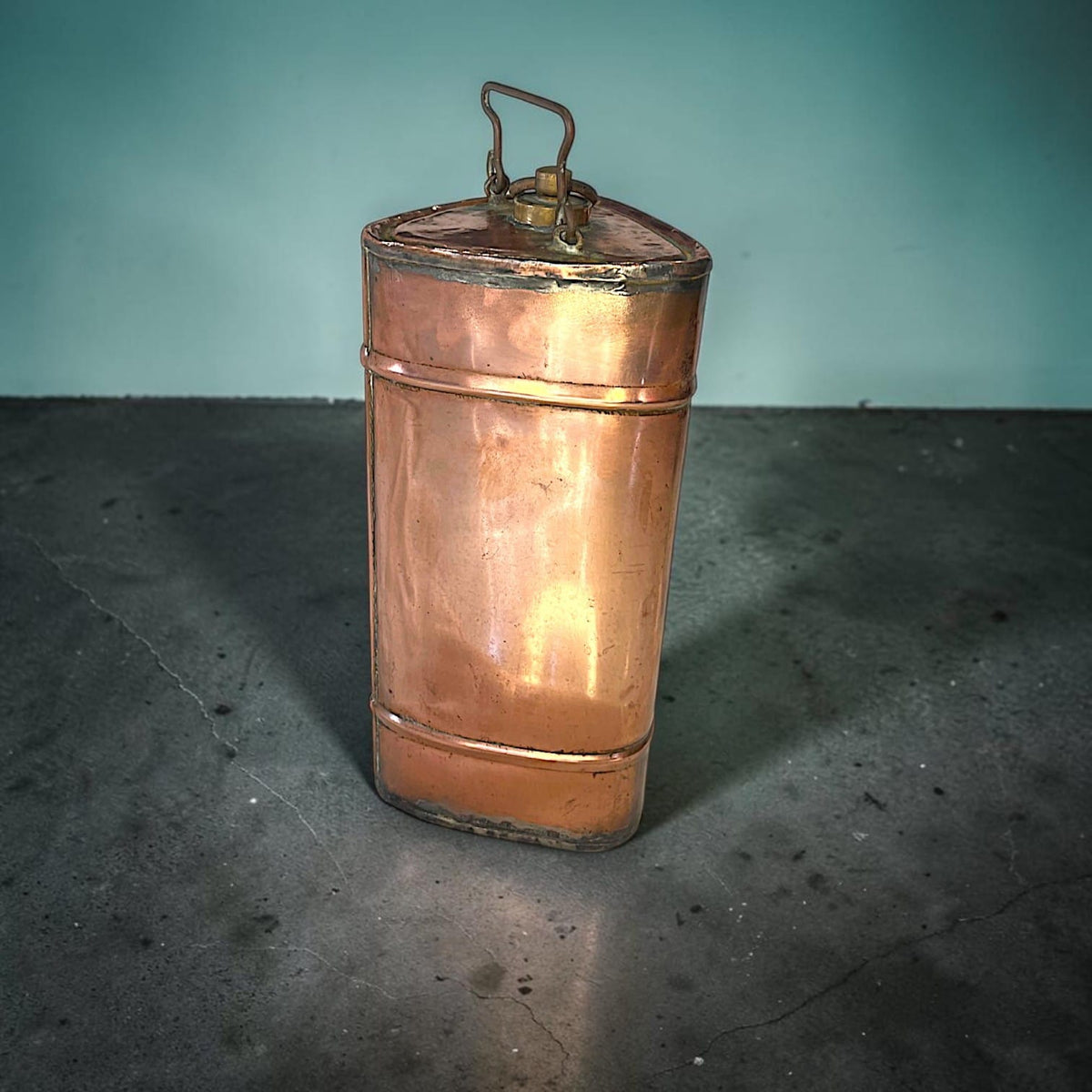 Depósito portátil de cobre con asa para líquidos - Cositas Antiguas – La Guadaña, Anticuarios Online en Jerez , vender antigüedades, muebles antiguos