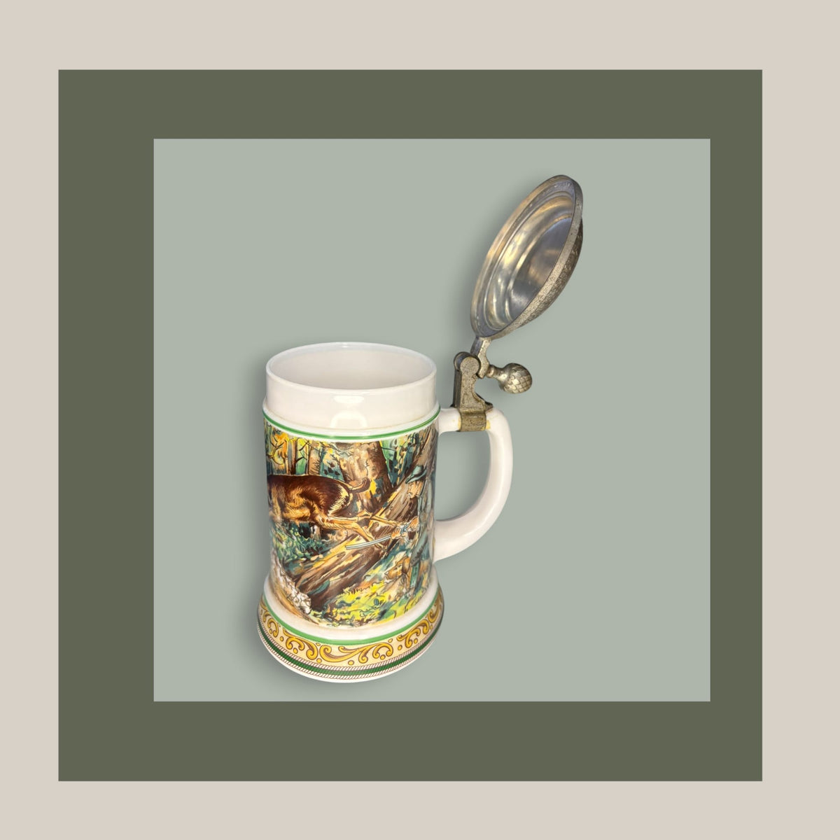 Jarra de cerveza alemana antigua de porcelana con tapa - Cositas Antiguas – La Guadaña, Anticuarios Online en Jerez , vender antigüedades, muebles antiguos
