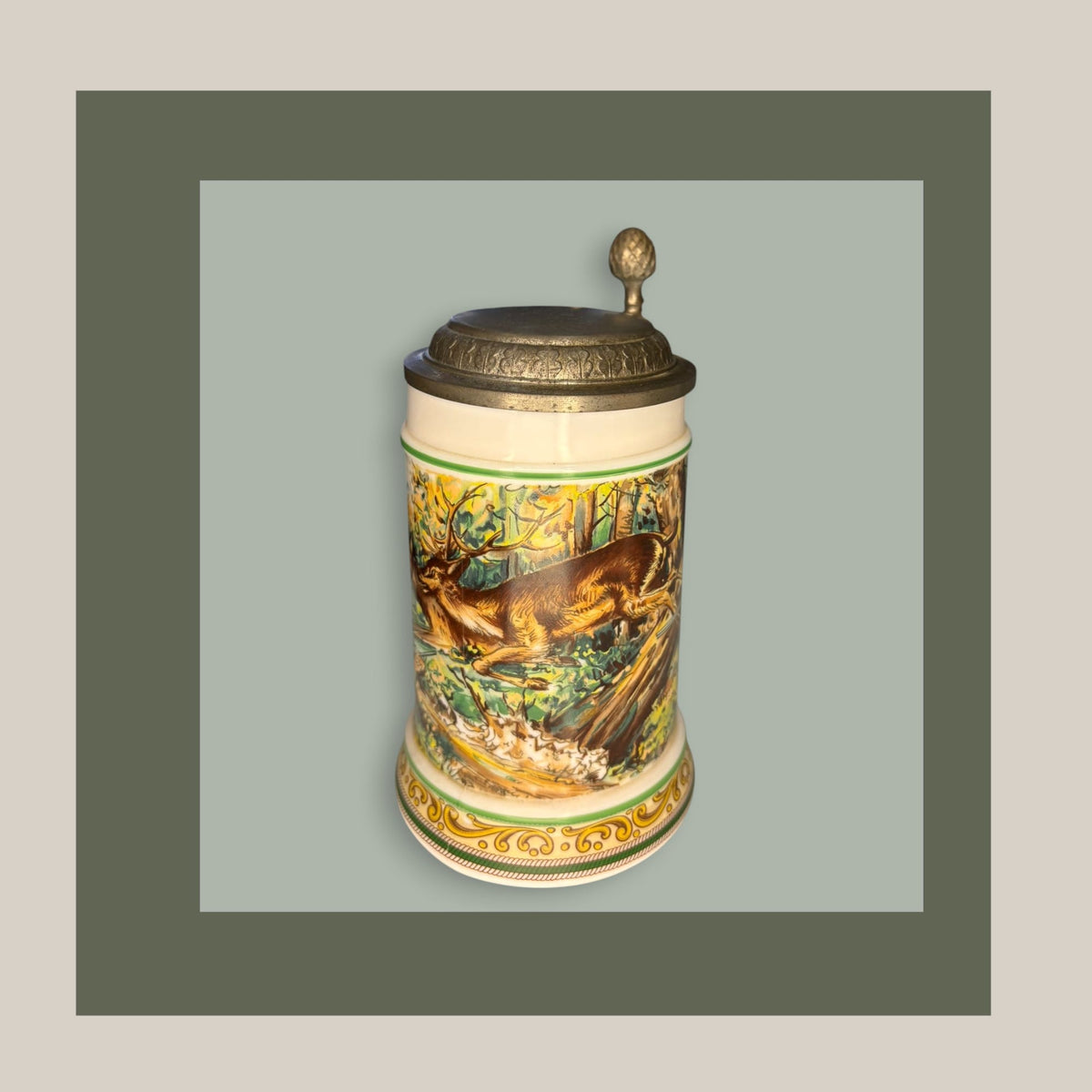 Jarra de cerveza alemana antigua de porcelana con tapa - Cositas Antiguas – La Guadaña, Anticuarios Online en Jerez , vender antigüedades, muebles antiguos