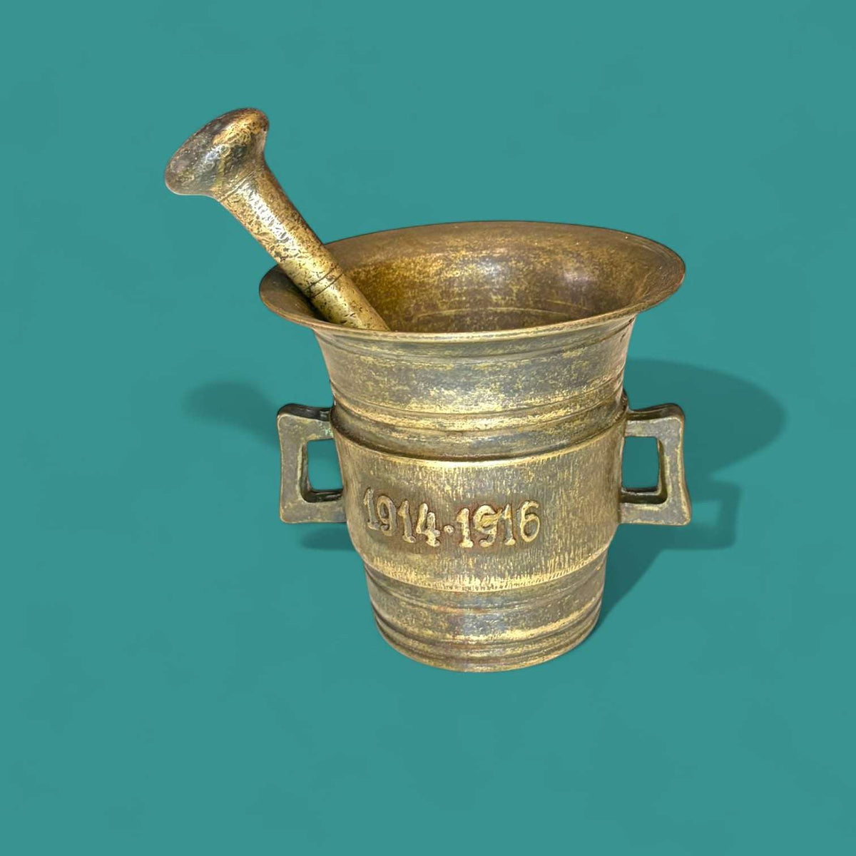 Mortero antiguo de bronce con maja original y único - Cositas Antiguas – La Guadaña, Anticuarios Online en Jerez , vender antigüedades, muebles antiguos