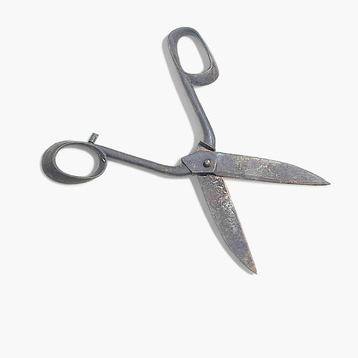 Tijeras antiguas de sastre de acero forjado - Cositas Antiguas – La Guadaña, Anticuarios Online en Jerez , vender antigüedades, muebles antiguos